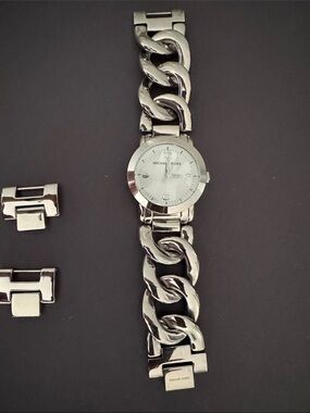 Michael Kors Silver-Tone Women’s Chain Link Bracelet Watch